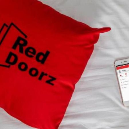 Reddoorz Plus Near Syamsudin Noor Airport 3 Banjarbaru Екстериор снимка