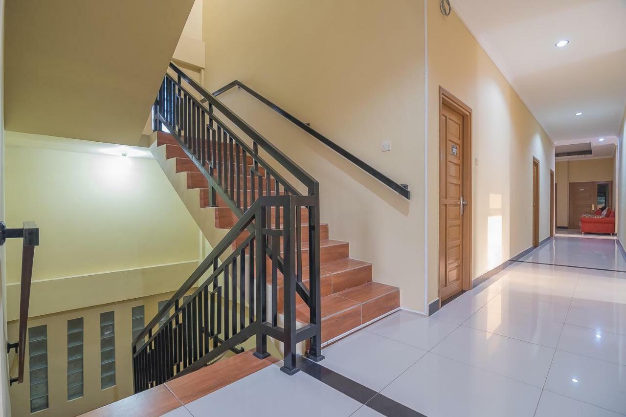 Reddoorz Plus Near Syamsudin Noor Airport 3 Banjarbaru Екстериор снимка