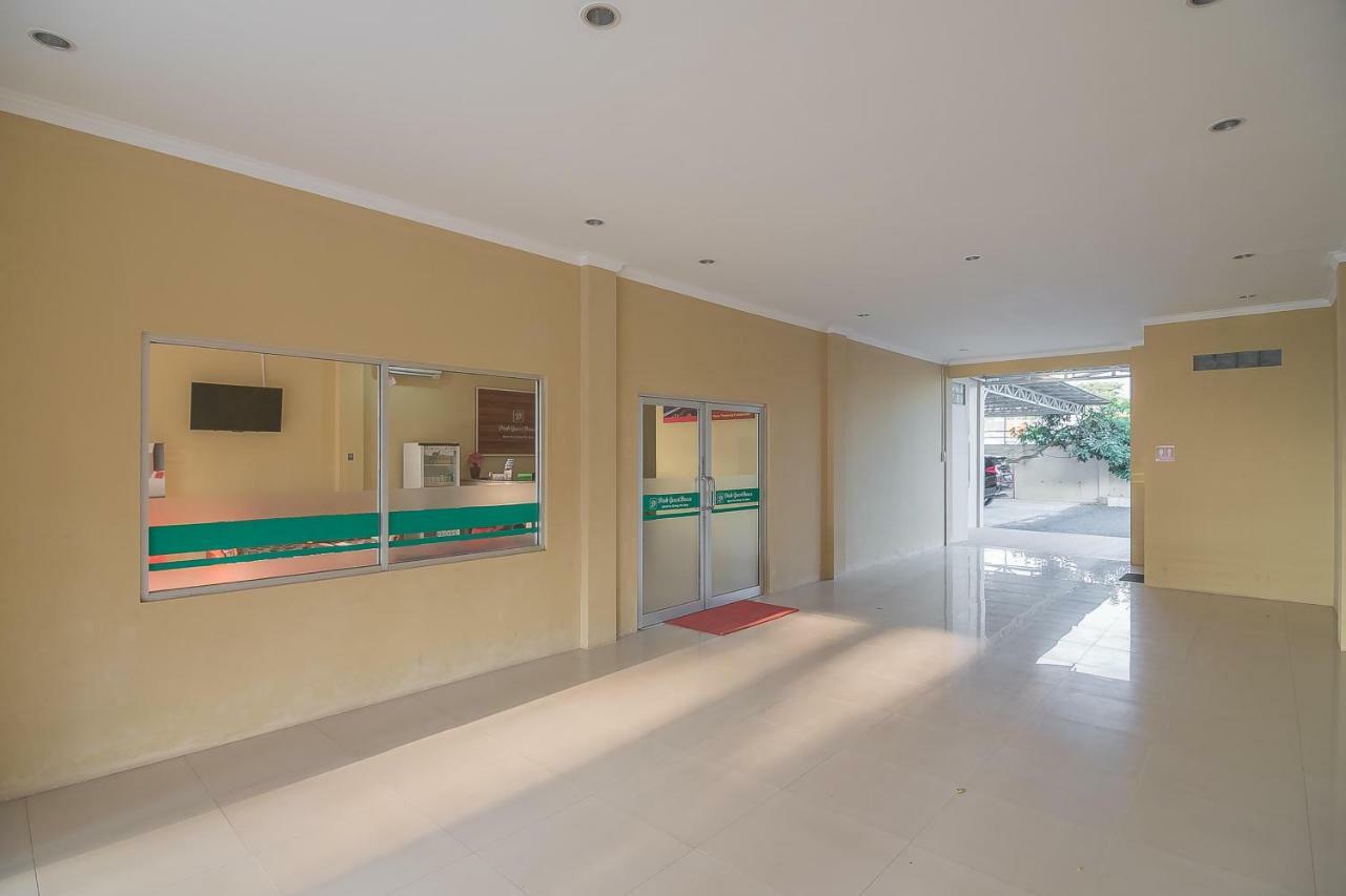 Reddoorz Plus Near Syamsudin Noor Airport 3 Banjarbaru Екстериор снимка