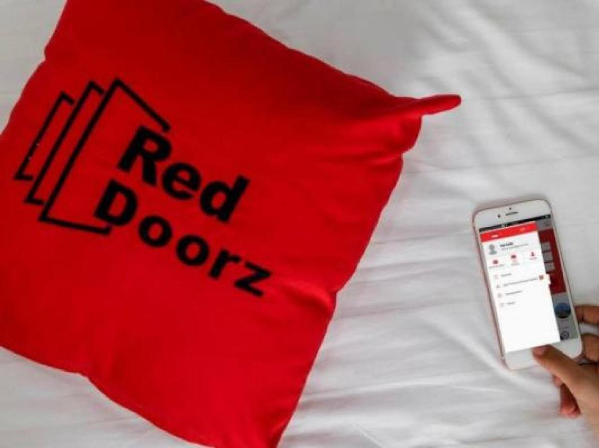 Reddoorz Plus Near Syamsudin Noor Airport 3 Banjarbaru Екстериор снимка